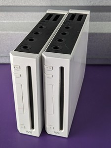 lot 89 image: Lot of 2 - Nintendo Wii Console MODEL NO. RVL-001 (USA)