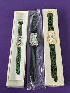 lot 106 image: Softwatch by EXAEQUO Dali Clock Inspired