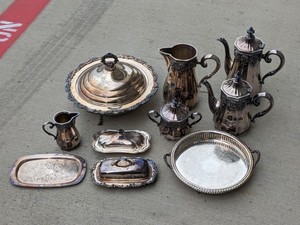lot 114 image: Lot of 10 - Bundle of Assorted Silver Plated Dishware