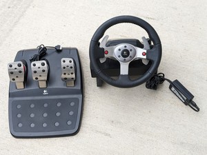 lot 135 image: Logitech G25 Racing Wheel E-UP15 Steering Wheel  Pedal