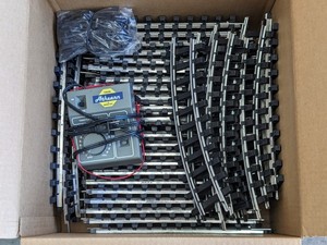 lot 178 image: 30 G-Scale Train Tracks