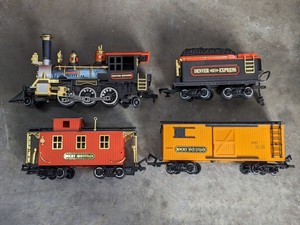 lot 189 image: New Bright G-Scale Train Bundle