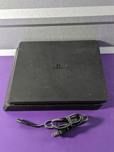 lot 194 image: SONY PlayStation 4 MODEL CUH-2115B Console System Only