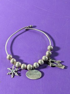 lot 196 image: Sterling Silver Bracelet - 14grams
