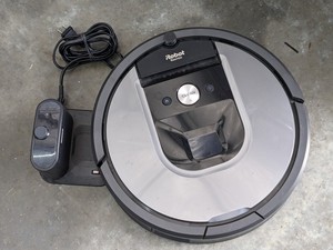 lot 217 image: iRobot Roomba 960 Vacuum w Charging Dock