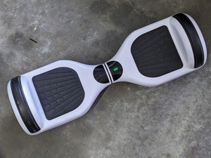 lot 226 image: Self-Balancing Scooter Hooverboard HY-A02B