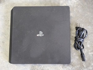 lot 232 image: Sony PlayStation 4 CUH-2215B