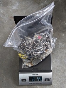 lot 253 image: Assorted Fashion Jewelry Bundle - 2.4 Pounds