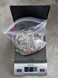 lot 255 image: Assorted Fashion Jewelry Bundle - 2.3 Pounds