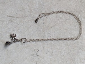 lot 264 image: Sterling Silver Necklace w 2 Pendant - 9grams
