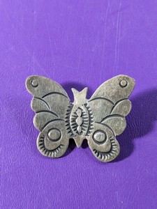 lot 279 image: Sterling Silver Butterfly Pin Marked DP (Dave Pino) 4.5grams