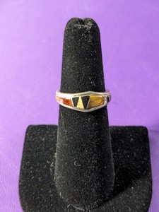 lot 283 image: Calvin Begay Sterling Silver Ring Size 5-12, 3.7grams