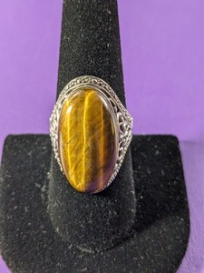 lot 291 image: Sterling Silver Tiger Eye Ring Size 9, 10grams