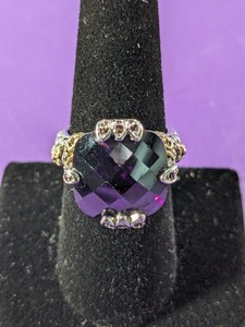 lot 293 image: Sterling Silver w Amethyst Size 8, 13grams