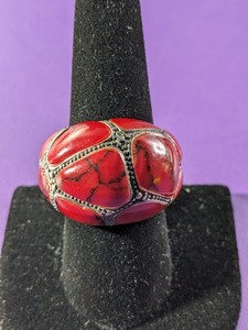 lot 298 image: Sterling Silver w Red Stone Ring Size 8, 9.4grams