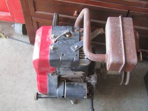 lot 32 image: Briggs & Stratton industrial commercial motor 13.5
