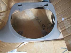 lot 70 image: 20 plus grey Horn covers