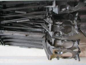 lot 71 image: FORD FOCUS Grills qty 20 plus