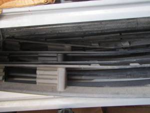 lot 76 image: FORD MUSTANG GRILLBUMPERS QTY 10