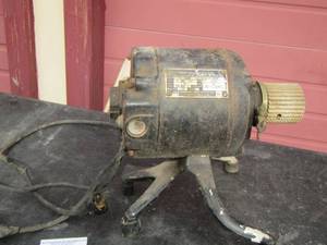 lot 89 image: Emerson electric pump