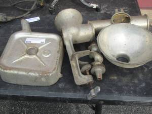 lot 90 image: VINTAGE MEAT GRINDER
