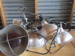 lot 98 image: shop lights qty 5