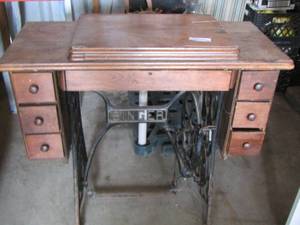 lot 106 image: sewing table with 3 drawers on each side size 303416