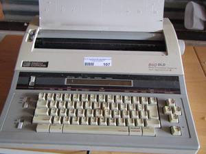 lot 107 image: Smith Corona  Typewriter