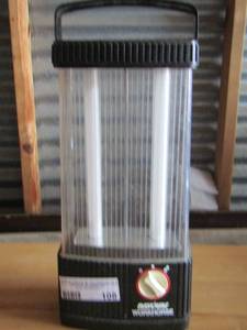 lot 108 image: Royal vac workhorse light needs batteries