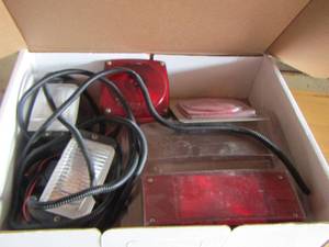 lot 114 image: tail light assembly trailer kit