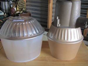 lot 120 image: large outdoor street light