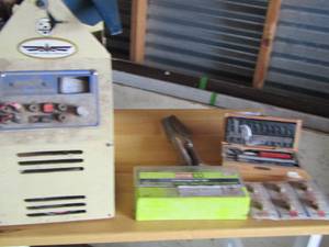 lot 121 image: Wooden handled box- Ryobi Forester Bit set- racing idel bars and misc. tools