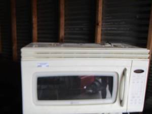 lot 135 image: Maytag microwave for above stove