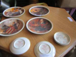 lot 149 image: Decorative  plate lot by Norman Rockwell and Avon
