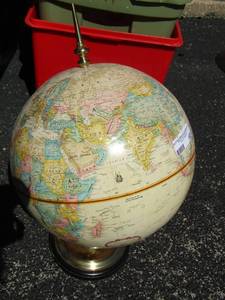 lot 165 image: World globe
