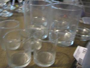 lot 182 image: 4 clear glass whiskey glasses,  3 small drinking glasses