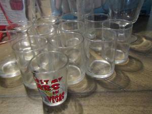 lot 198 image: shot glasses, shooter glass and more