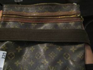lot 225 image: Shoulder bag  MARJED  Louis Vuitton  strap is broke   authenticity unknown