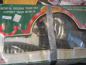 lot 237 image: Santaland musical holiday train set