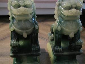 lot 245 image: Green Glass  Dragon dcor size 6in tall qty 2