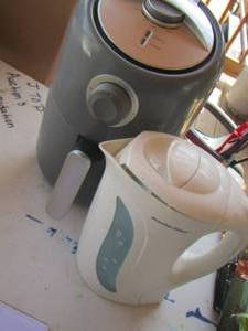 lot 257 image: Faberware air fryer - electric coffee warmer