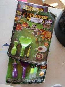 lot 258 image: pumpkin carving kits
