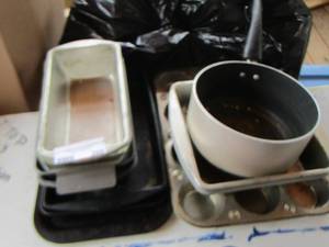 lot 268 image: Aluminum baking pans