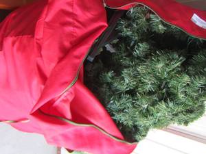 lot 274 image: Green Christmas tree with stand in bag, size unknown thinking at least 6.5ft