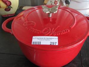 lot 297 image: Pioneer Women RED CAST IRON DUTCH OVEN  dish