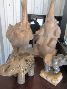 lot 321 image: 2 ceramic Elephants dcor- tea light candle Elephant- plus