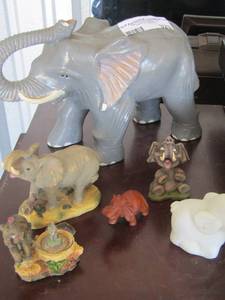 lot 323 image: large lot of Elephant dcor
