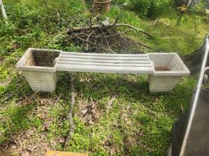 lot 225 image: Combination bench and dual planter - plastic