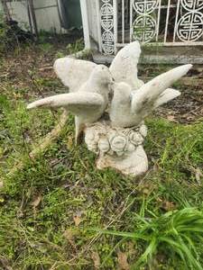 lot 220 image: Concrete yard art - Lovebirds - has broken base
