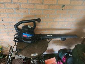 lot 204 image: Toro leaf blower with extension cord
